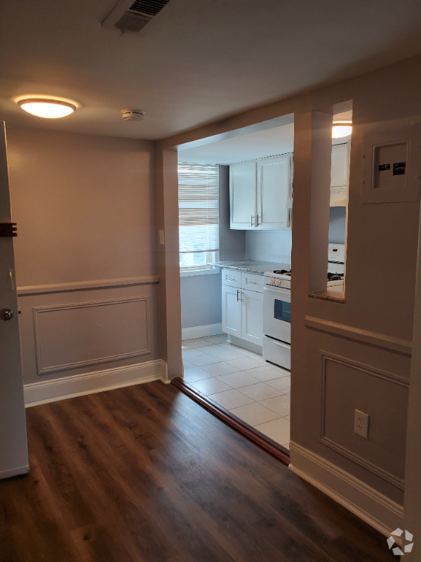 Building Photo - 803 Brooks Ln Unit 3 Rental