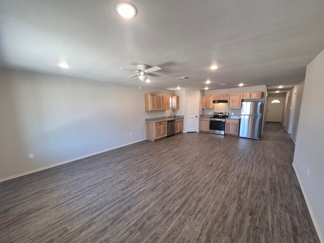 Building Photo - 4 4th Pl Rental