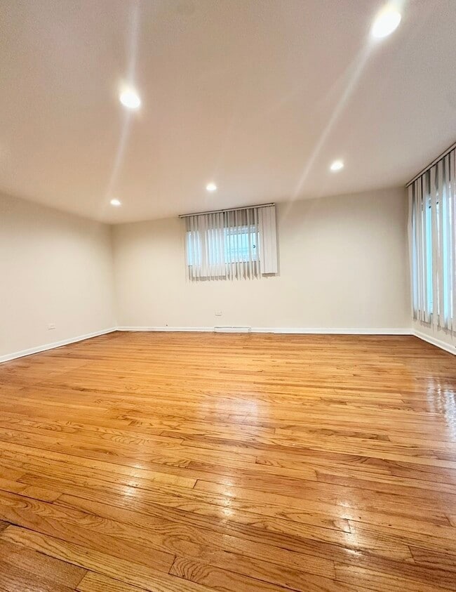 Photo - 14814 Wabash Ave