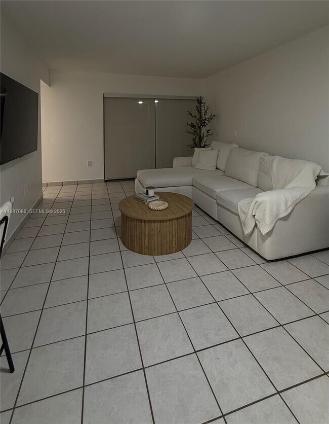 Photo - 9437 Fontainebleau Blvd Unidad 110-16