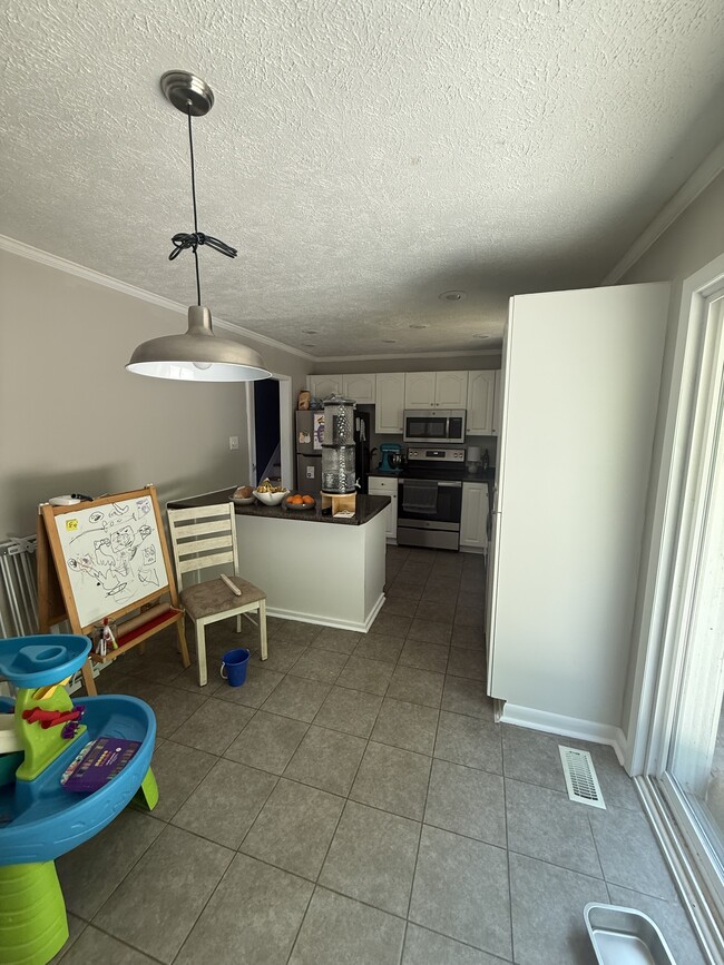 Photo - 747 Goodyear Dr