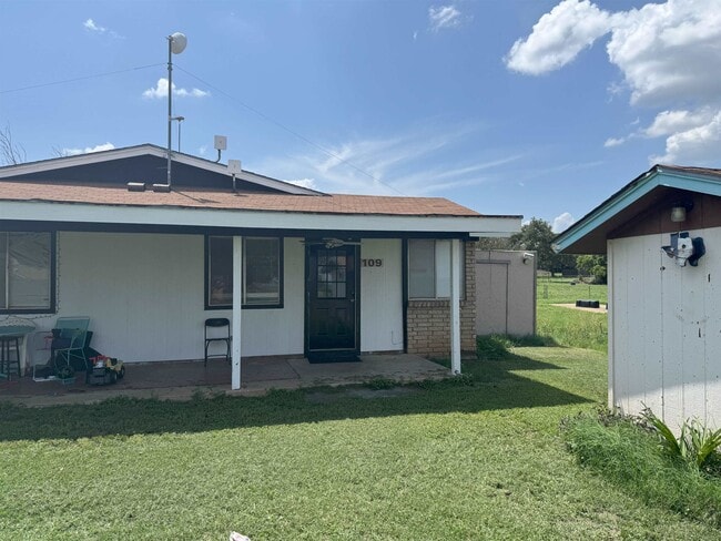 Building Photo - 109 Logan Dr Rental