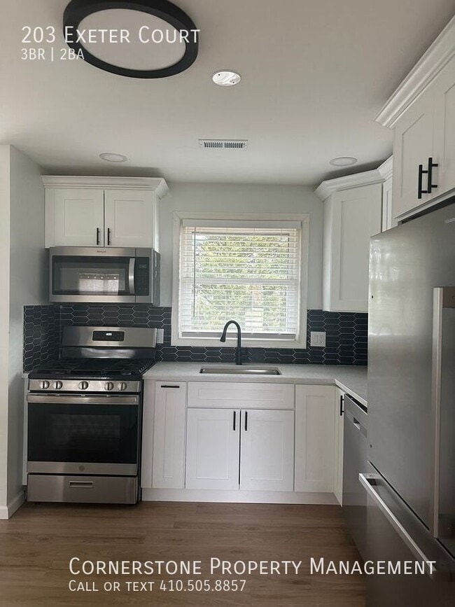 Photo - 203 Exeter Ct