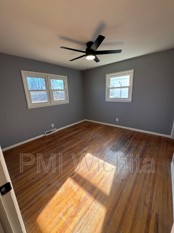 Photo - 1433 N Kokomo Ave