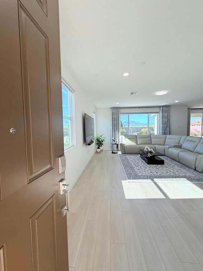 Photo - 5396 High Vly Ln