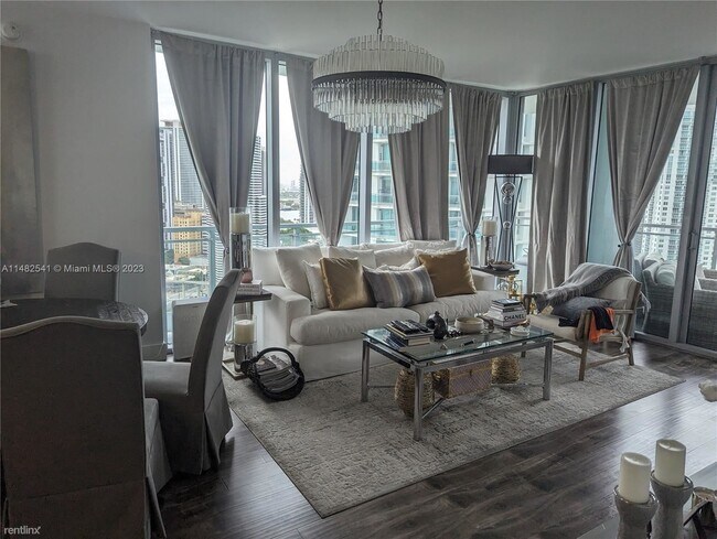 Photo - 2 br, 2.5 bath Condo - 90 SW 3rd St Apt 2904 Unit Apt 2904