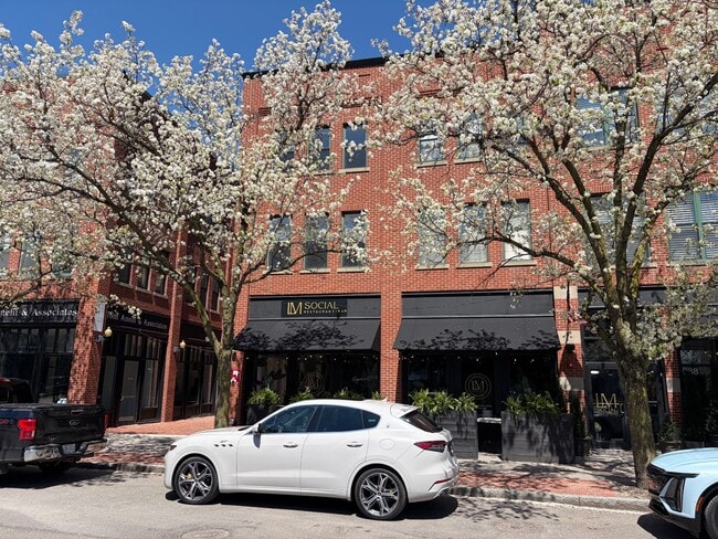 Photo - 133 Walton St