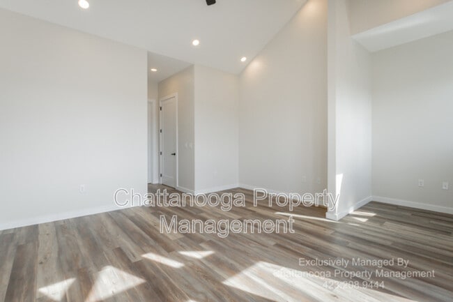 Building Photo - 1861 Zeta Way Rental