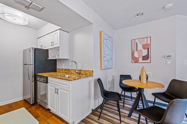 Photo - Bridgewater Court