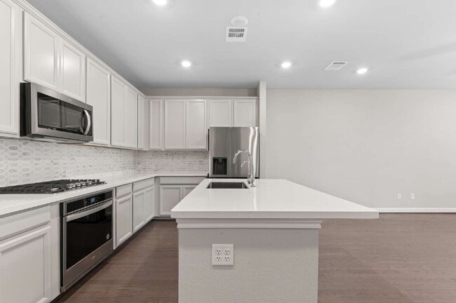 9511 Towne Lake Pkwy