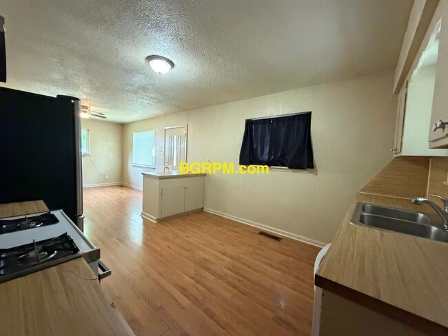 Photo - 2 BD 1 BA House