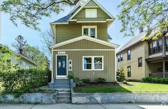 Building Photo - 627 Pierce St NE Unit 2 Rental