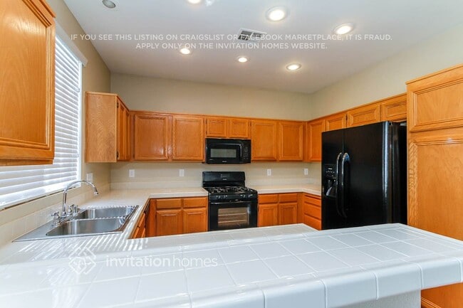 Photo - 1620 Remembrance Hill St