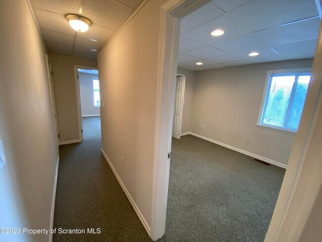 Photo - 440 Larch St