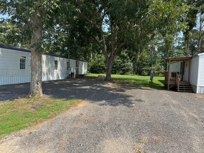 80 Redwood Ln