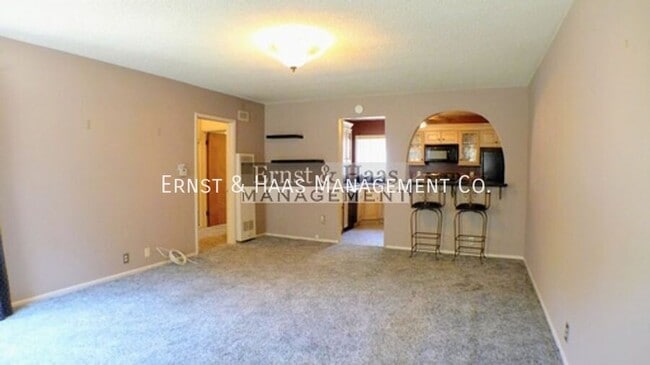 Photo - 640 E Carson St Unidad #5