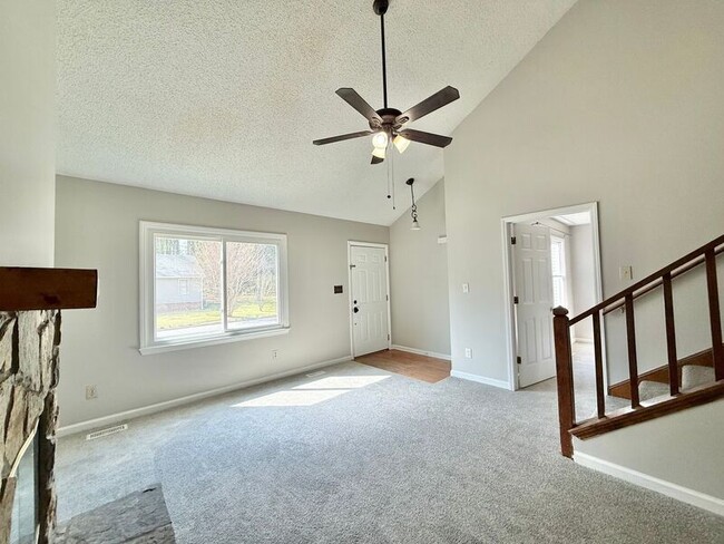 Photo - 825 Rawls Dr