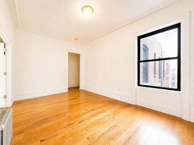 Photo - 188 Claremont Ave Unit 11