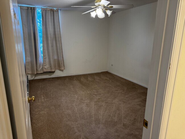 Photo - 2231 S Vaughn Way Unit 302B