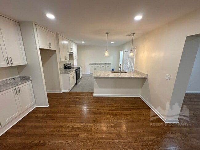 Photo - 108 N Highland St