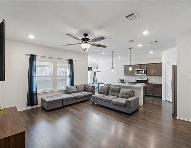 Photo - 2228 Starling St