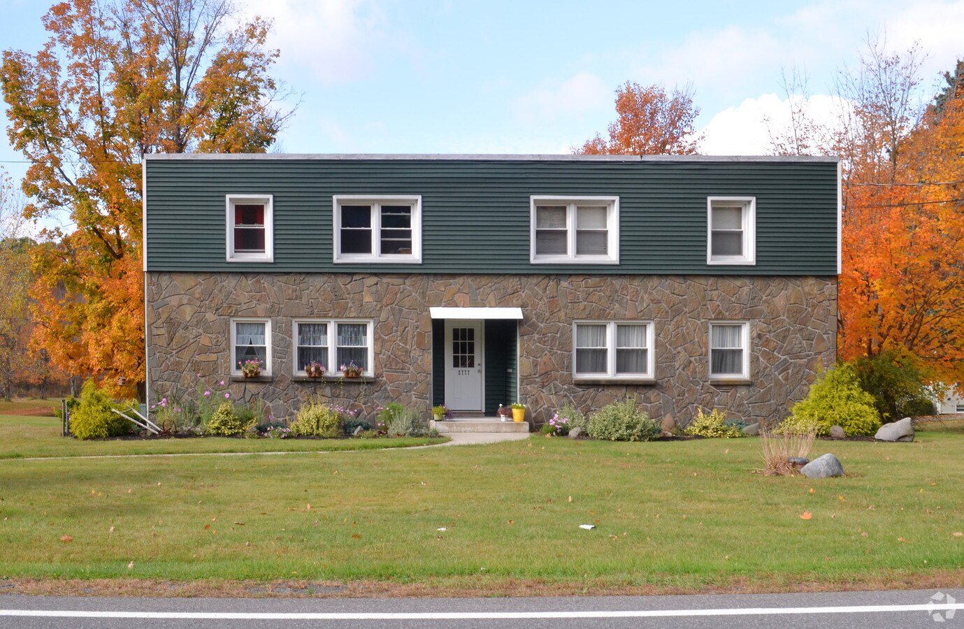 Charles Land Apartments - Charles Land Apartments