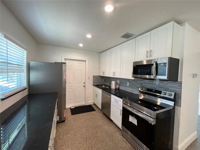 Photo - 1147 Alma St