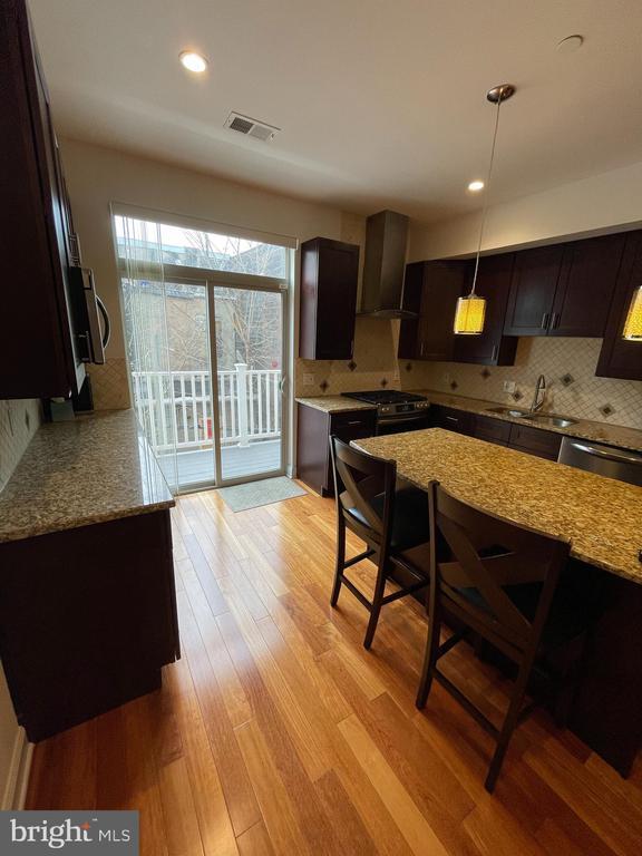 Photo - 2304 Alter St