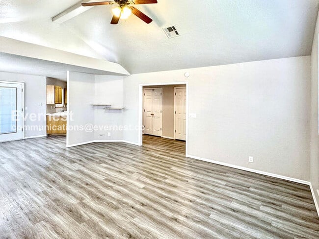 Photo - 1201 W 112th St