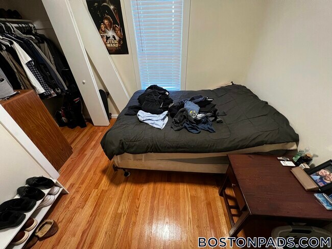 Photo - 525 E 3rd St Unit 2R