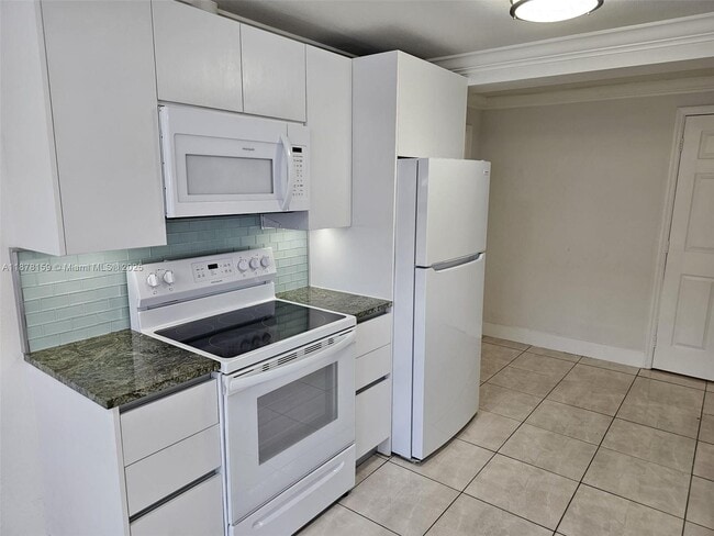 Photo - 651 SW 66th Ave