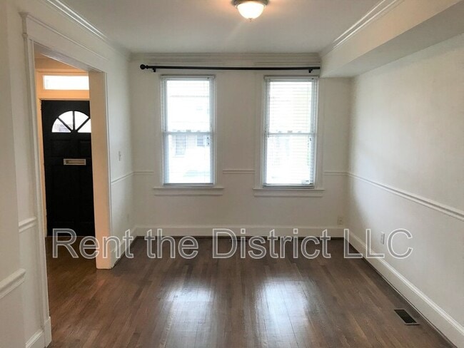Photo - 1512 Trinidad Ave NE
