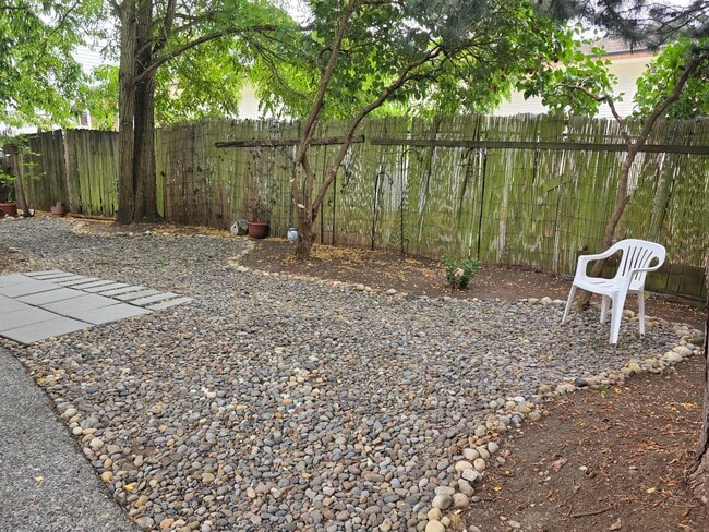Área del patio - 4424 42nd Ave SW