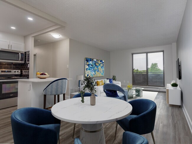 Photo - 110 Highview Avenue East