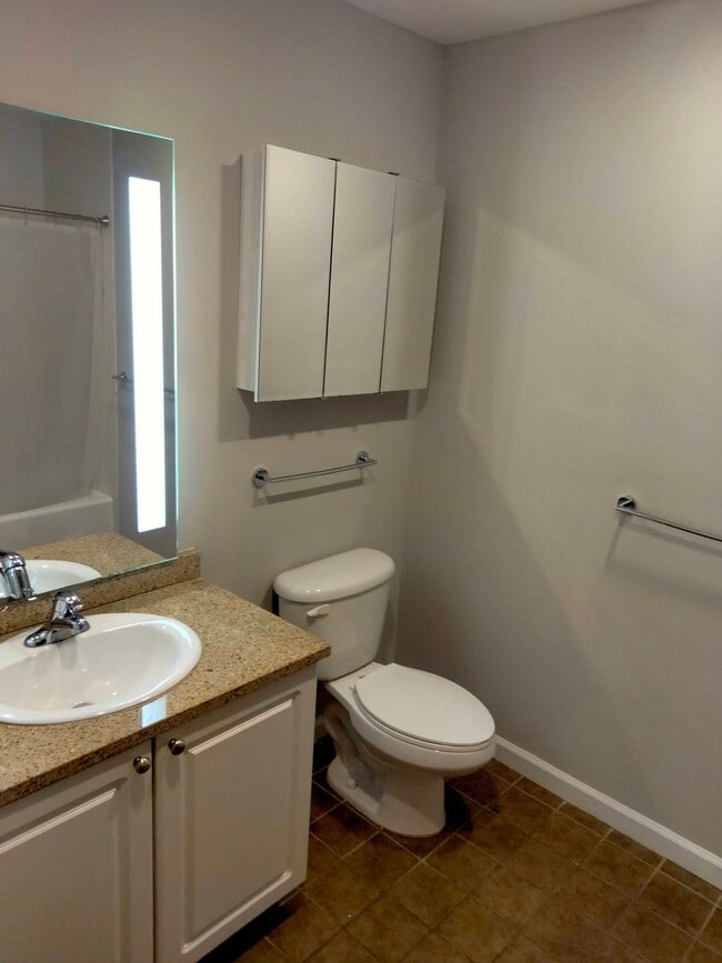 Photo - 22 Imlay St Unit B