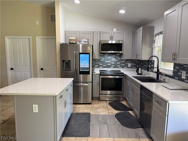 Photo - 3405 58th St W