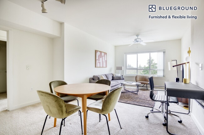 Photo - 362 Bellevue Way NE Unit FL6-ID223