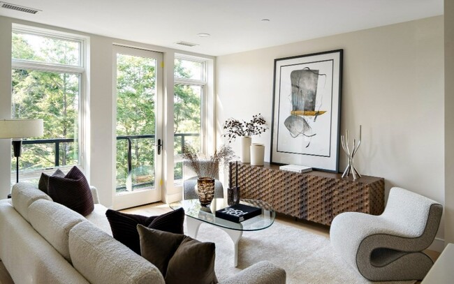 Building Photo - 20 Kinmonth Rd Unit 306