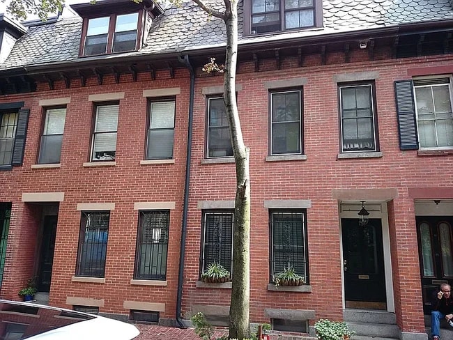 Front of the Unit - 15 Lawrence St Unit 15 Lawrence St  1