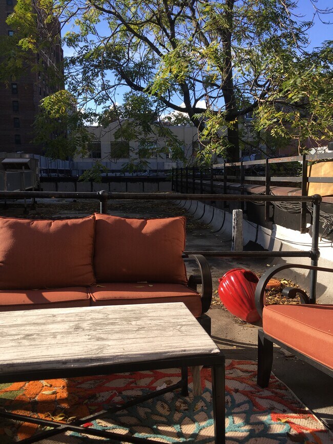 154 Henry St Unit eva