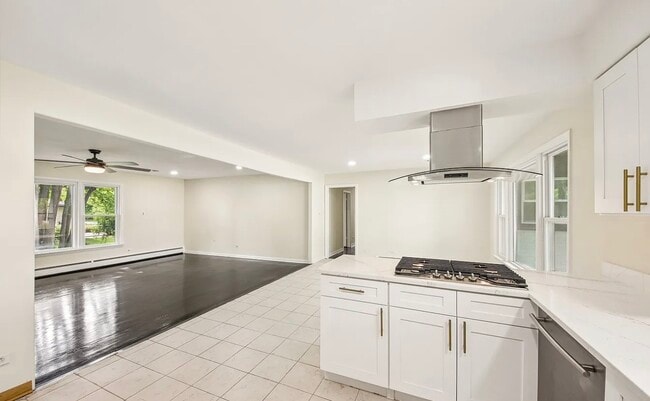 Photo - 2717 Wesley Ave