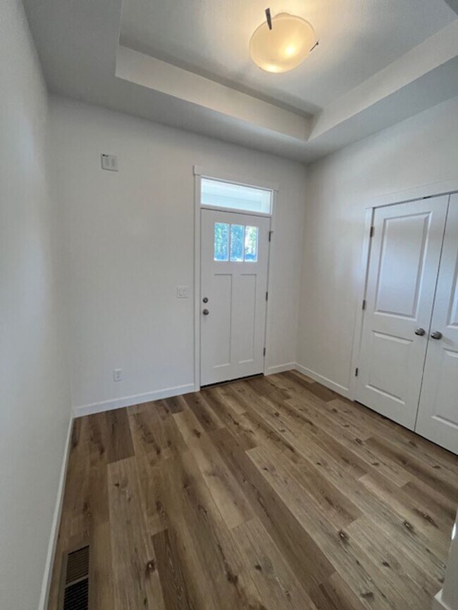 Photo - 3 Bedroom 2 Bath Silverton OR