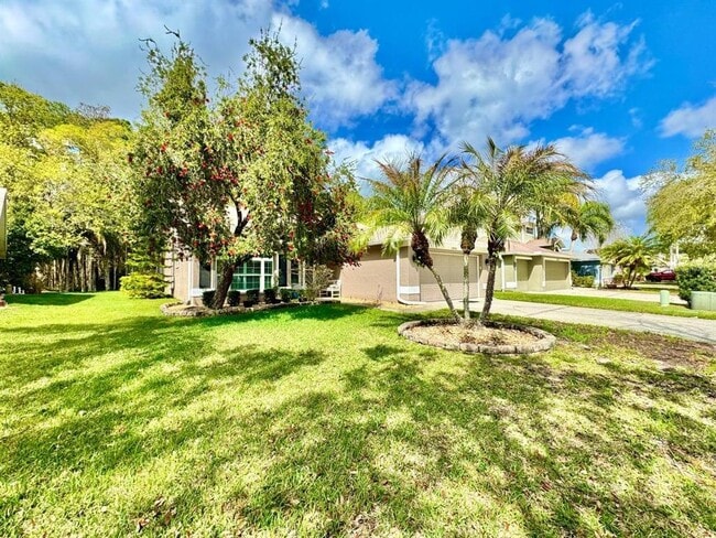 Photo - 13035 Royal George Ave