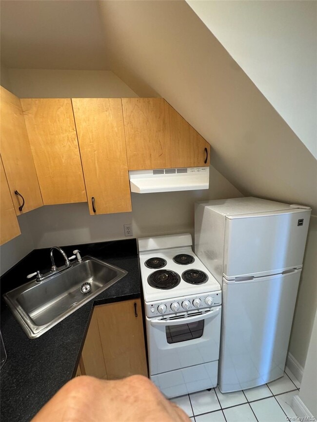 Photo - 7 Meadow St