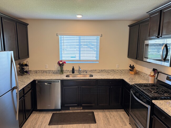 Photo - 1038 White Tail Ln