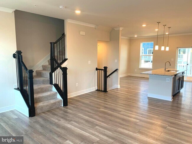 Photo - 7881 Barrensdale Rd