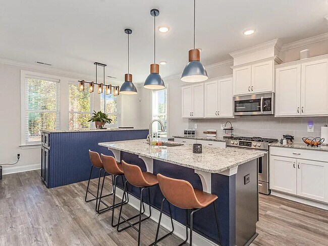 Photo - 300 W Amber Oak Dr