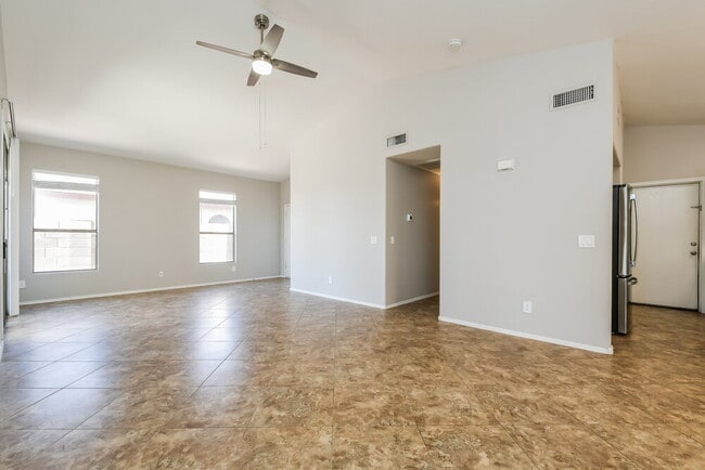 Photo - 1058 S Sierra St