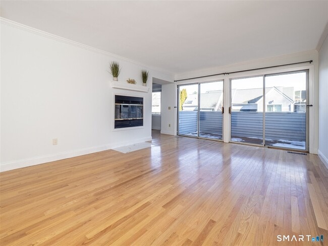 Photo - 36 Wilton Crst Unit 36