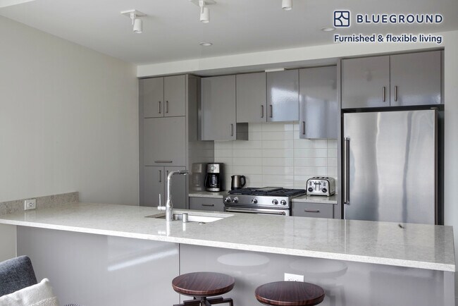 Photo - 602 Terry Ave N Unidad FL12-ID635